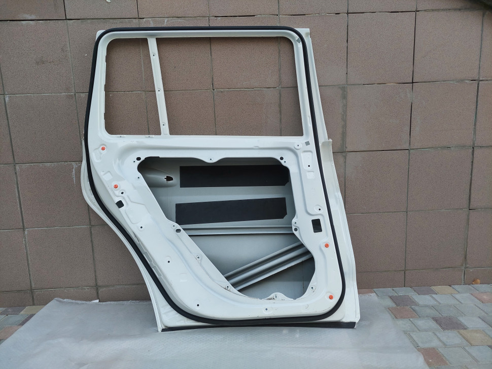 Дверь Mercedes w166 x166 gl gls дверь задняя левая Мерседес 166 Оригинал A1667300105