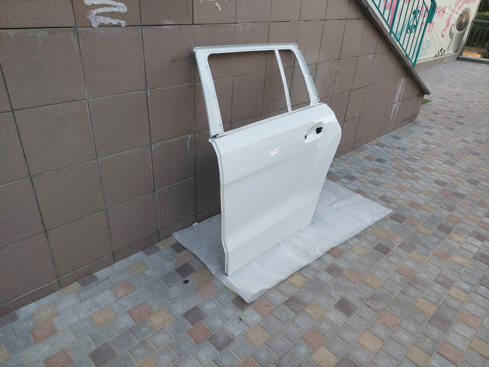 Дверь Mercedes w166 x166 gl gls дверь задняя левая Мерседес 166 Оригинал A1667300105