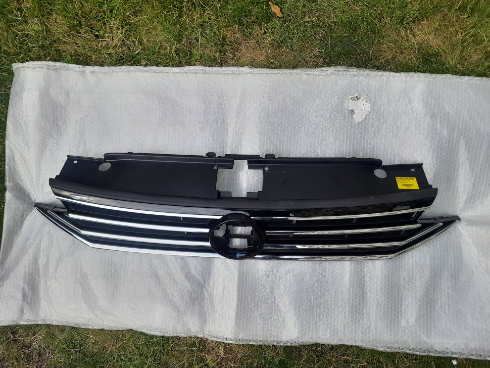 Решетка радиатора VW Passat B8 2019 2020 2021 2022 рестайлинг пасат б8 ОРИГИНАЛ