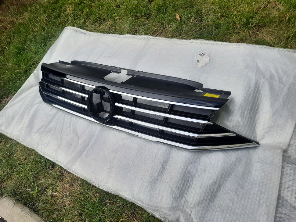 Решетка радиатора VW Passat B8 2019 2020 2021 2022 рестайлинг пасат б8 ОРИГИНАЛ