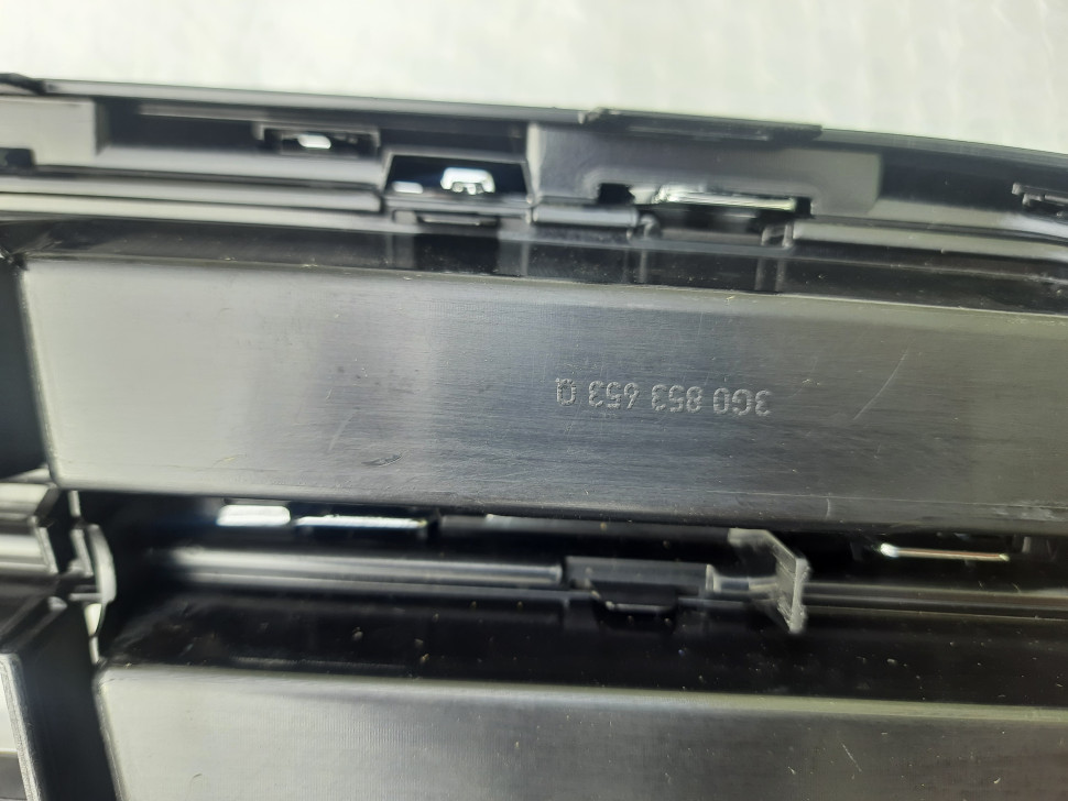 Решетка радиатора VW Passat B8 2019 2020 2021 2022 рестайлинг пасат б8 ОРИГИНАЛ