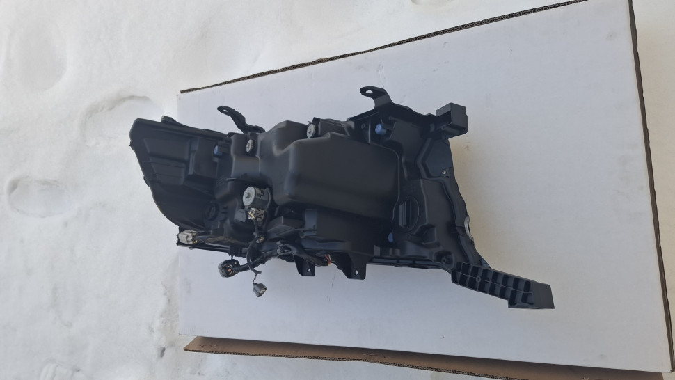 Фара TOYOTA Land Cruiser 200 Executive Black 2015 - 2021 Фара Крузер 200 черная 8110660P40 PZ36760543 PZ36760557