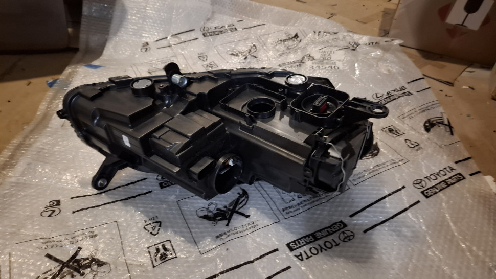 Фара Volkswagen Passat b7 bi-xenon + LED 2010 2011 2012 2013 2014 2015 Фара Пассат Б7 ксенон 3AB941751