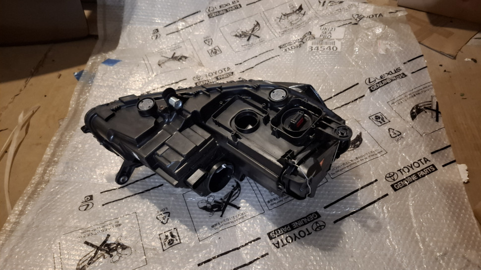 Фара Volkswagen Passat b7 bi-xenon + LED 2010 2011 2012 2013 2014 2015 Фара Пассат Б7 ксенон 3AB941751