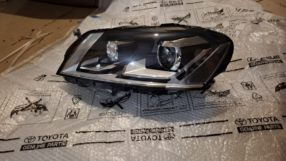 Фара Volkswagen Passat b7 bi-xenon + LED 2010 2011 2012 2013 2014 2015 Фара Пассат Б7 ксенон 3AB941751