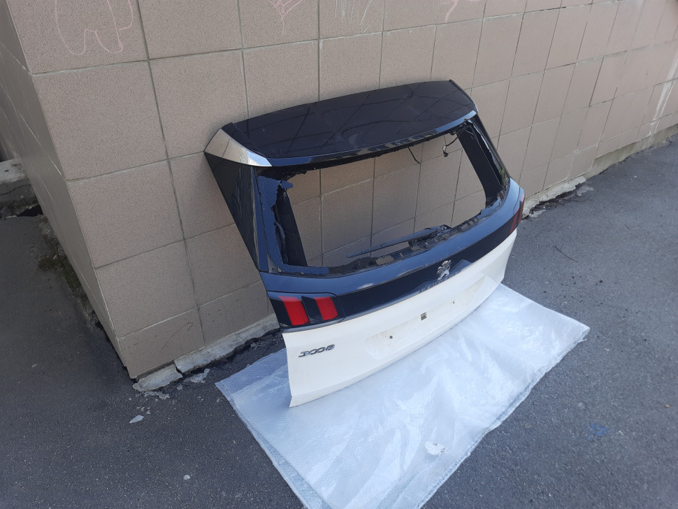 Крышка багажника Peugeot 3008 + фонари ляда Пежо 3008 Крышка Peugeot 308 2016- 2021