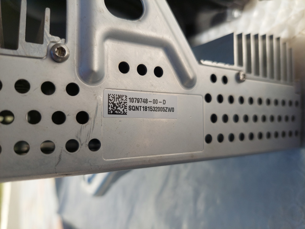 Сабвуфер Tesla Model 3 с усилителем 2018+ 1079747-99-B 1079747-00-D 1079748-00-D