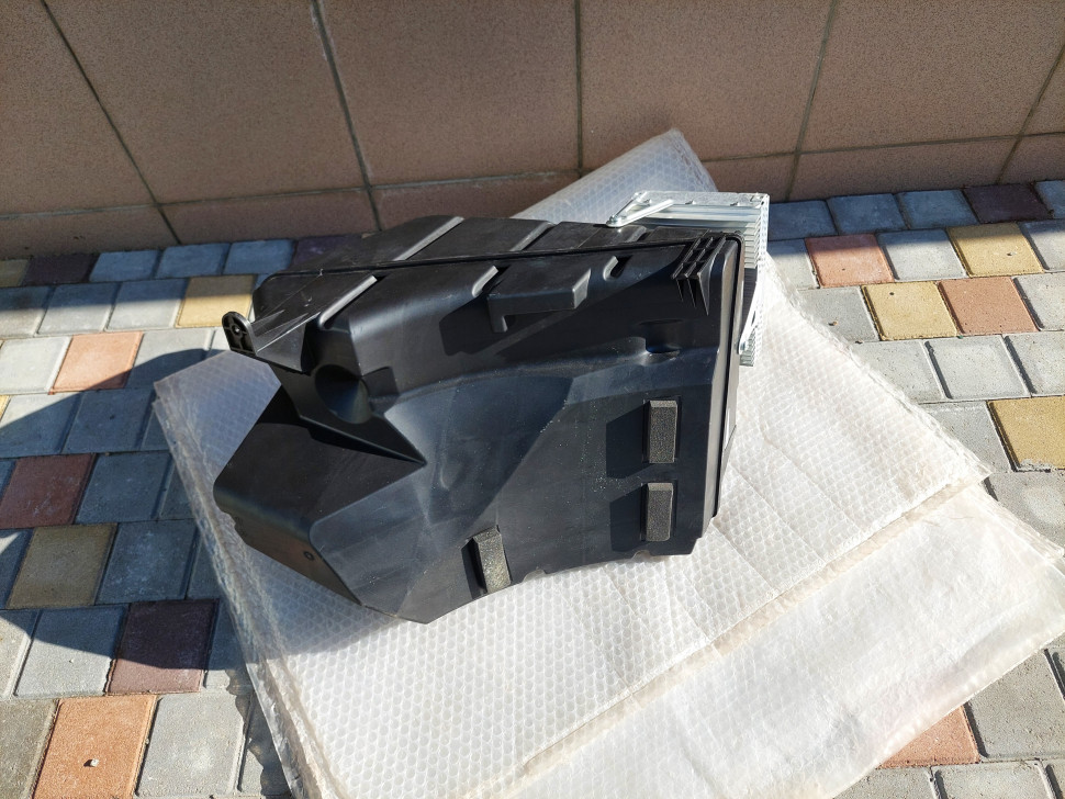 Сабвуфер Tesla Model 3 с усилителем 2018+ 1079747-99-B 1079747-00-D 1079748-00-D