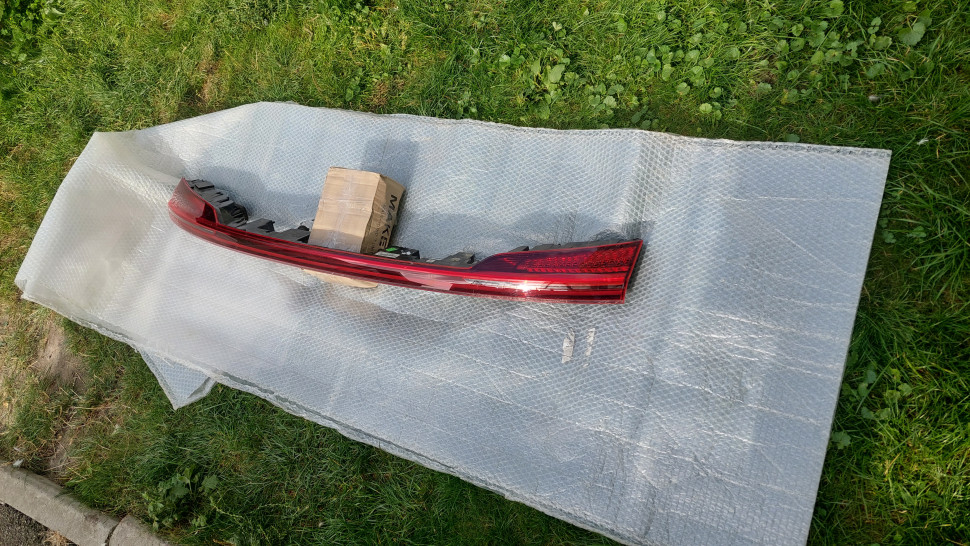 Фонарь Audi E-TRON Etron 4KE оригинал б/у стоп ліхтар Ауди Е Трон