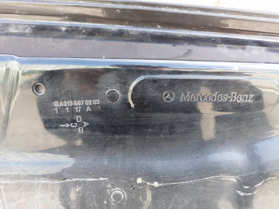 Капот Mercedes w213 2022 2021 2020 2019 2018 2017 2016 2015 A2138870203, деффект, мелкие вмятины, в родной краске.
