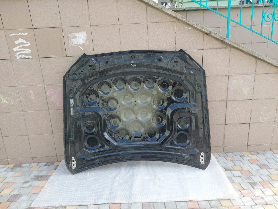 Капот Mercedes w213 2022 2021 2020 2019 2018 2017 2016 2015 A2138870203, деффект, мелкие вмятины, в родной краске.