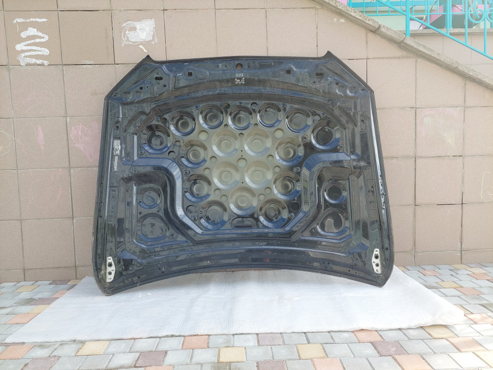 Капот Mercedes w213 2022 2021 2020 2019 2018 2017 2016 2015 A2138870203, деффект, мелкие вмятины, в родной краске.