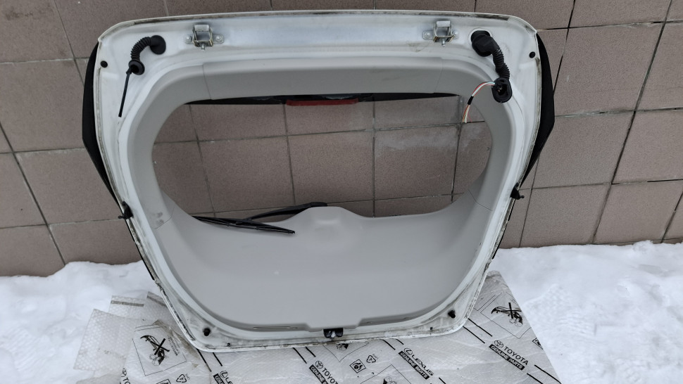 Крышка багажника Nissan Leaf перламутр 2018 2019 2020 2021 2022 2023 2024 2025 в сборе Ляда Нісан Ліф 901005SA0B