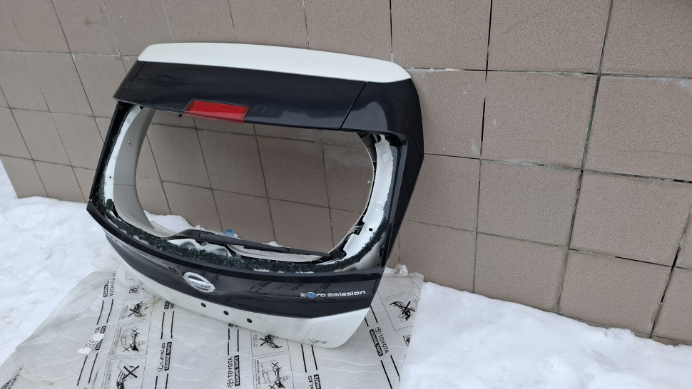 Крышка багажника Nissan Leaf перламутр 2018 2019 2020 2021 2022 2023 2024 2025 в сборе Ляда Нісан Ліф 901005SA0B