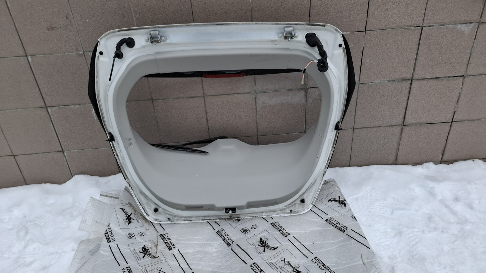 Крышка багажника Nissan Leaf перламутр 2018 2019 2020 2021 2022 2023 2024 2025 в сборе Ляда Нісан Ліф 901005SA0B