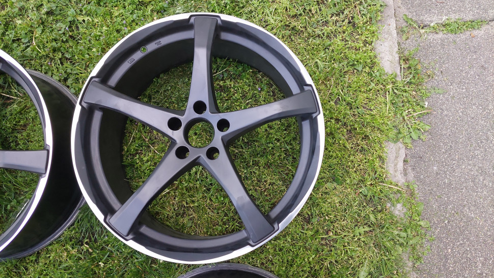 Диски Audi VW Mercedes Skoda Seat R20 5x112 ADVANTI RACING