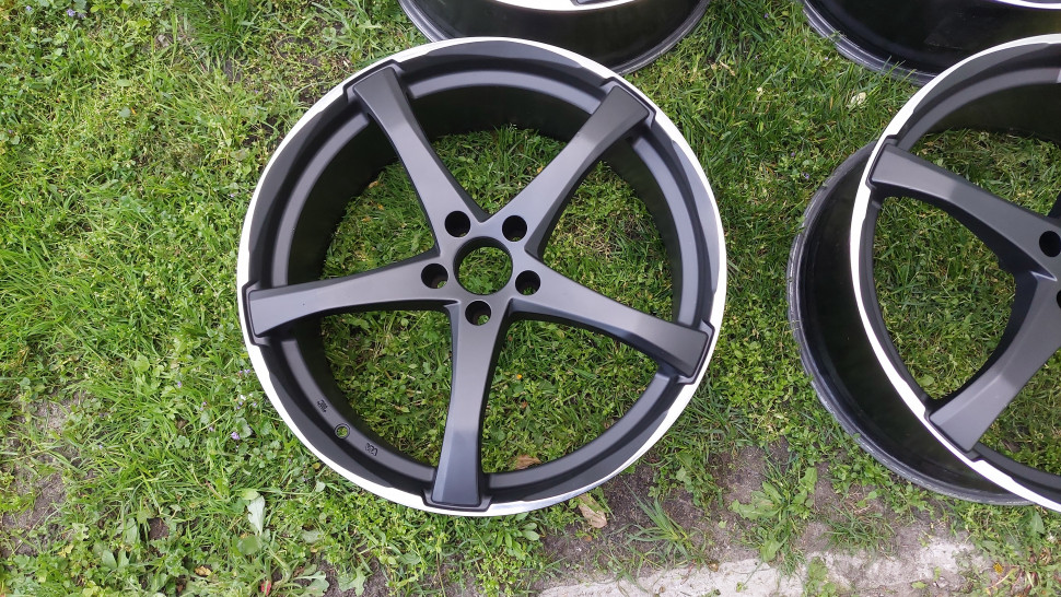 Диски Audi VW Mercedes Skoda Seat R20 5x112 ADVANTI RACING