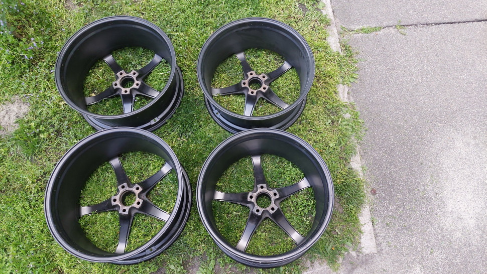 Диски Audi VW Mercedes Skoda Seat R20 5x112 ADVANTI RACING