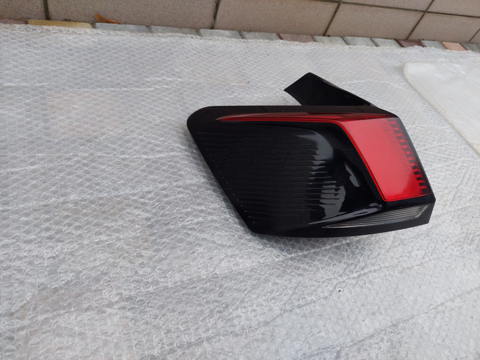 Фонарь Peugeot 3008 2016 2017 2018 2019 2020 фонарь Пежо 3008 левый в крыло 9810477180