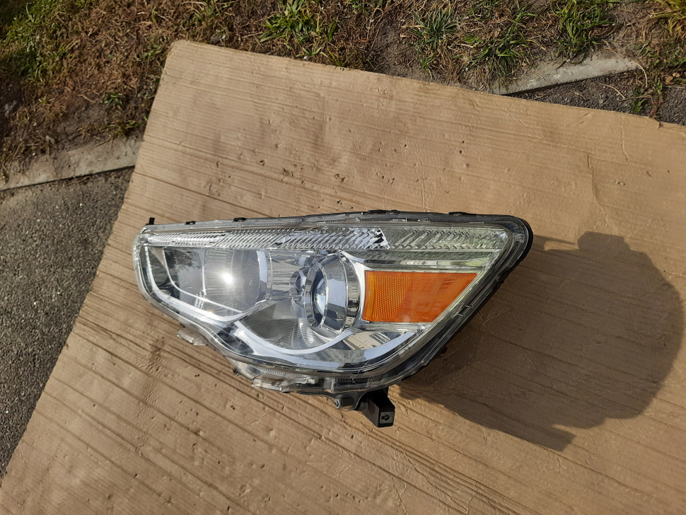 Царапина Фара Mitsubishi outlander sport ASX ОРИГИНАЛ фара Аутлендер АСХ