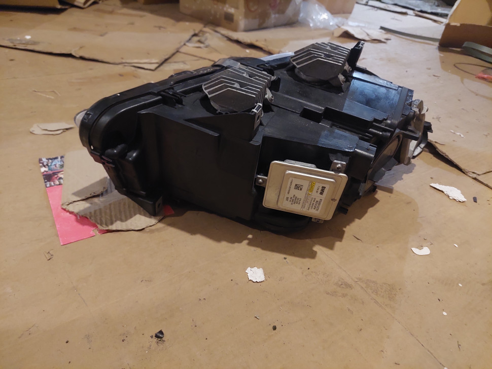 Фара BMW 5 F10 F11 USA з блоками bi-xenon левая, адаптивная , динамическая, поворотная 2010 2011 2012 2013 фара БМВ 5 ксенон Америка 7203255