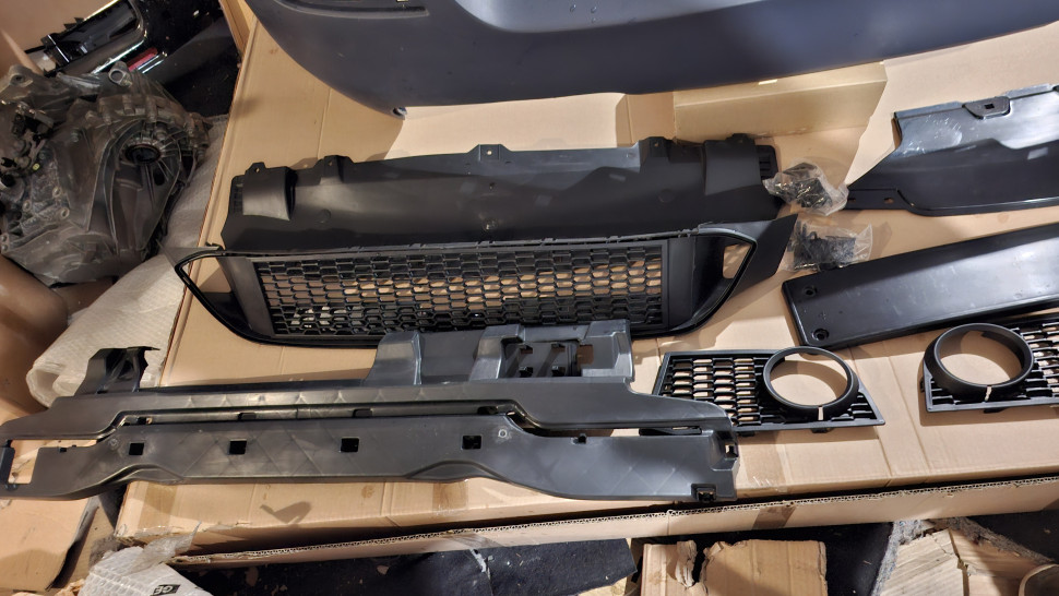 Два Бампери BMW 5 F10 f11 ф10 ф11 m packet передній + задній м пакет обвіс Бампери БМВ 5 Ф 10