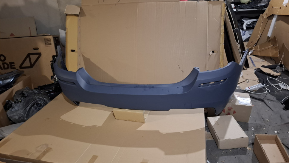 Два Бампери BMW 5 F10 f11 ф10 ф11 m packet передній + задній м пакет обвіс Бампери БМВ 5 Ф 10