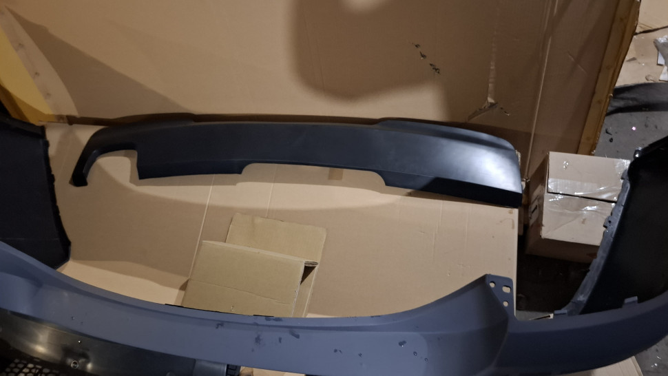 Два Бампери BMW 5 F10 f11 ф10 ф11 m packet передній + задній м пакет обвіс Бампери БМВ 5 Ф 10