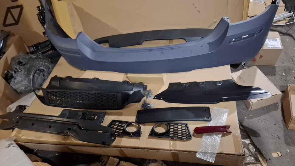 Два Бампери BMW 5 F10 f11 ф10 ф11 m packet передній + задній м пакет обвіс Бампери БМВ 5 Ф 10