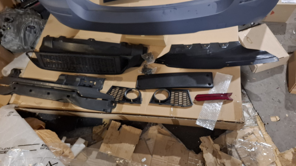 Два Бампери BMW 5 F10 f11 ф10 ф11 m packet передній + задній м пакет обвіс Бампери БМВ 5 Ф 10