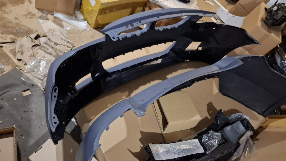 Два Бампери BMW 5 F10 f11 ф10 ф11 m packet передній + задній м пакет обвіс Бампери БМВ 5 Ф 10