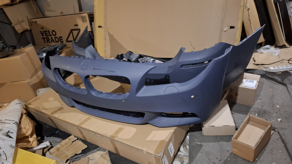 Два Бампери BMW 5 F10 f11 ф10 ф11 m packet передній + задній м пакет обвіс Бампери БМВ 5 Ф 10