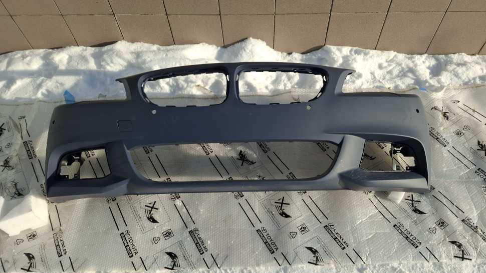 Два Бампери BMW 5 F10 f11 ф10 ф11 m packet передній + задній м пакет обвіс Бампери БМВ 5 Ф 10