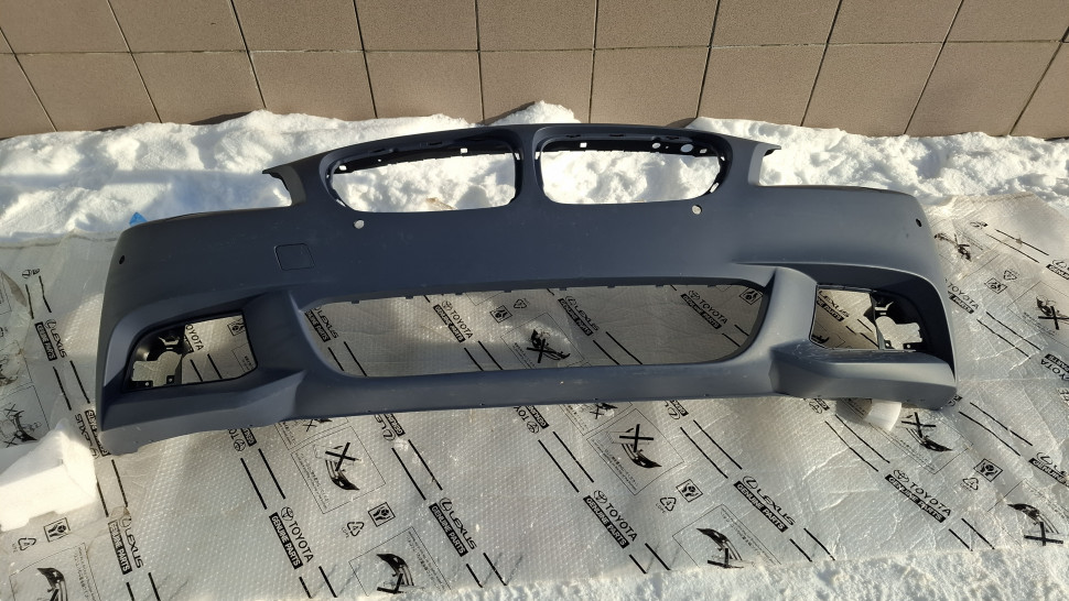 Два Бампери BMW 5 F10 f11 ф10 ф11 m packet передній + задній м пакет обвіс Бампери БМВ 5 Ф 10