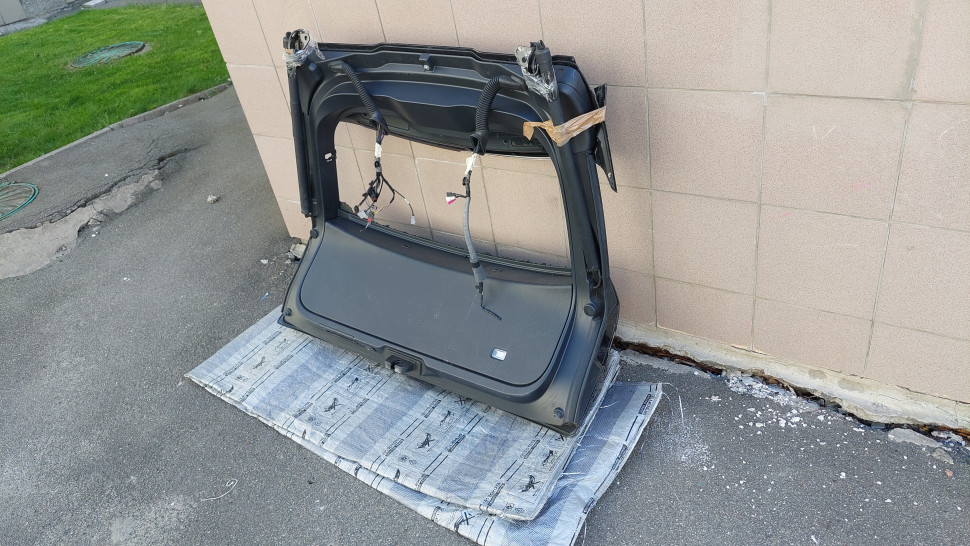 Крышка багажника Land Rover Range Rover Velar 2023 2022 2021 2020 2019 2018 2017 Кришка багажника Ляда Land Rover Range Rover Velar l560