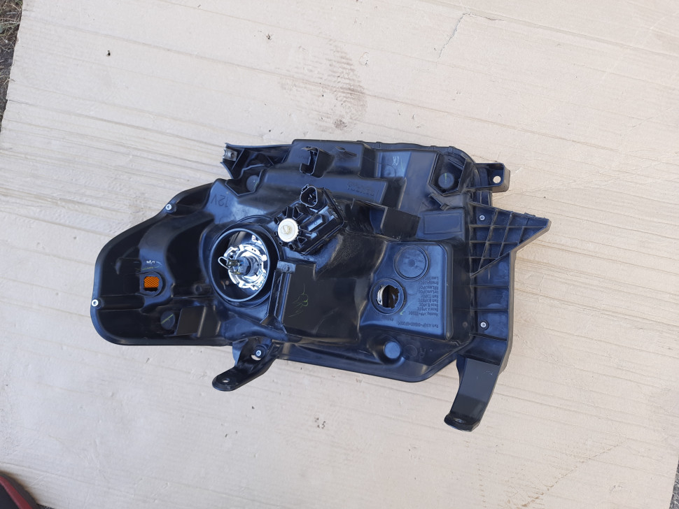 Фара Toyota TUNDRA 2018 2017 2016 2015 2014 темная черная Фара Тундра