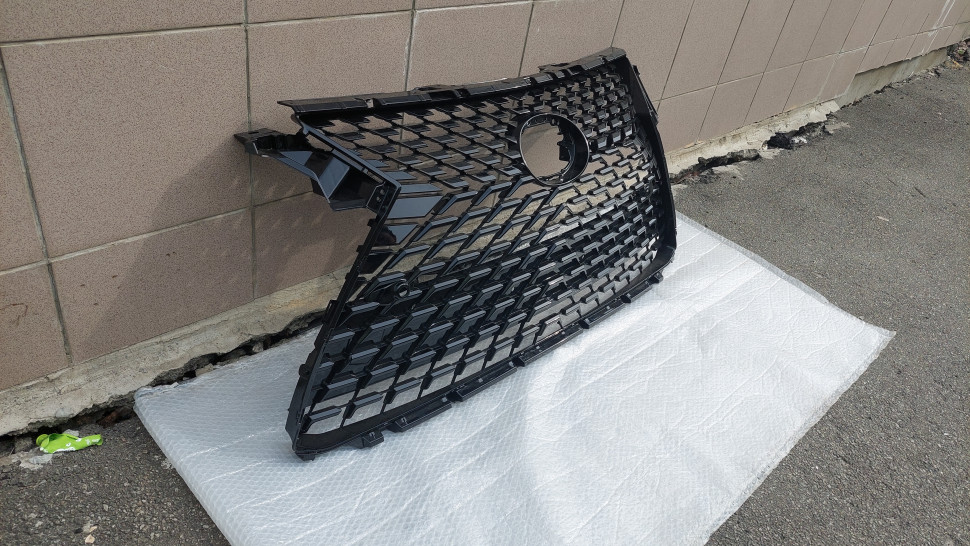 Решетка радиатора Lexus RX Решітка радітору 2015-2019 стиль рест 2020