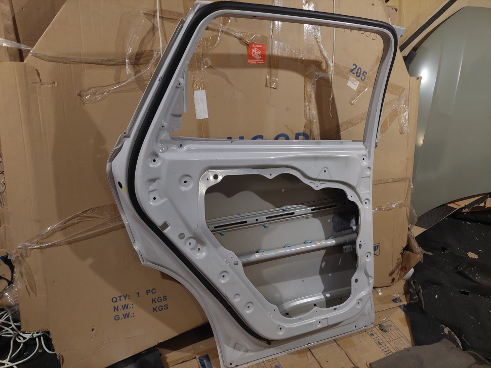 Дверь задняя левая Santa Fe 4 2018 2019 2020 2021 2022 2023 Hyundai Двері Санта Фе 4