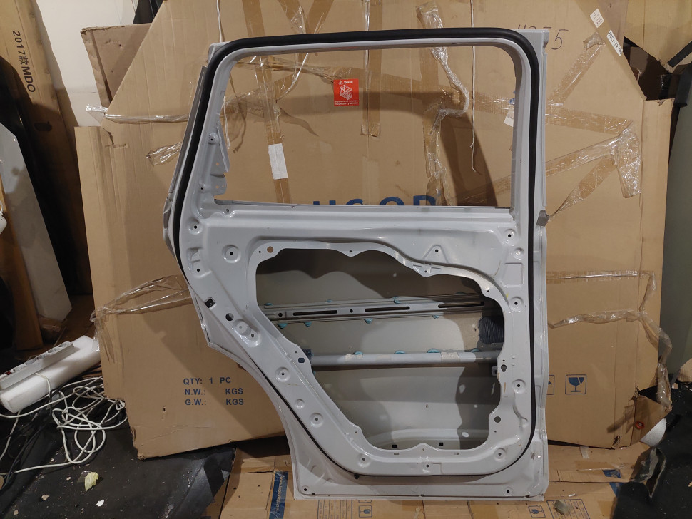 Дверь задняя левая Santa Fe 4 2018 2019 2020 2021 2022 2023 Hyundai Двері Санта Фе 4