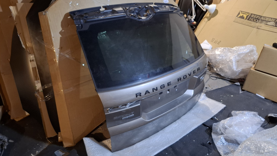 Крышка багажника Range Rover Sport L494 2013-2023 Ляда Ренж Ровер 494 мілкий дефект 