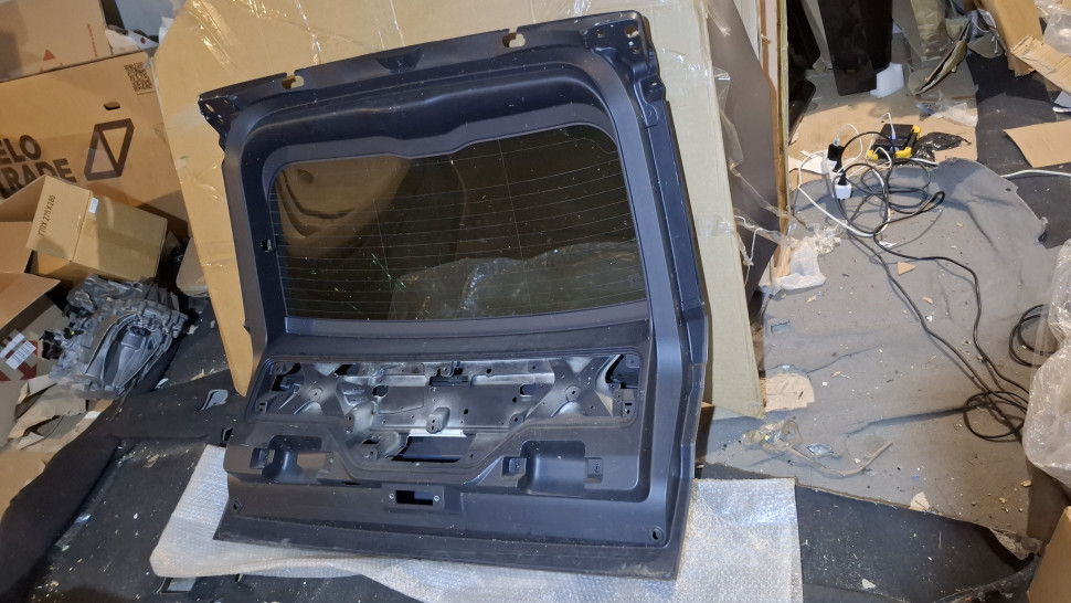 Крышка багажника Range Rover Sport L494 2013-2023 Ляда Ренж Ровер 494 мілкий дефект 