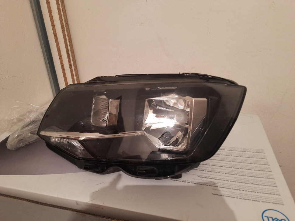 Фара Volkswagen Transporter T6 2019 2018 17 16 15 Фара Транспортер Т6