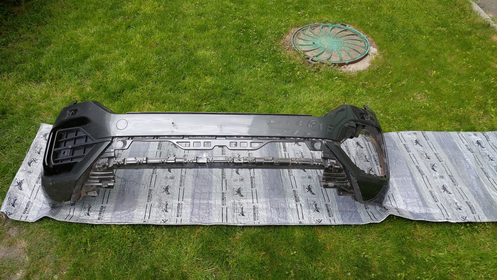 Бампер Volkswagen Touareg 3 R-Line 2018 2019 2020 21 22 23 760807217BF