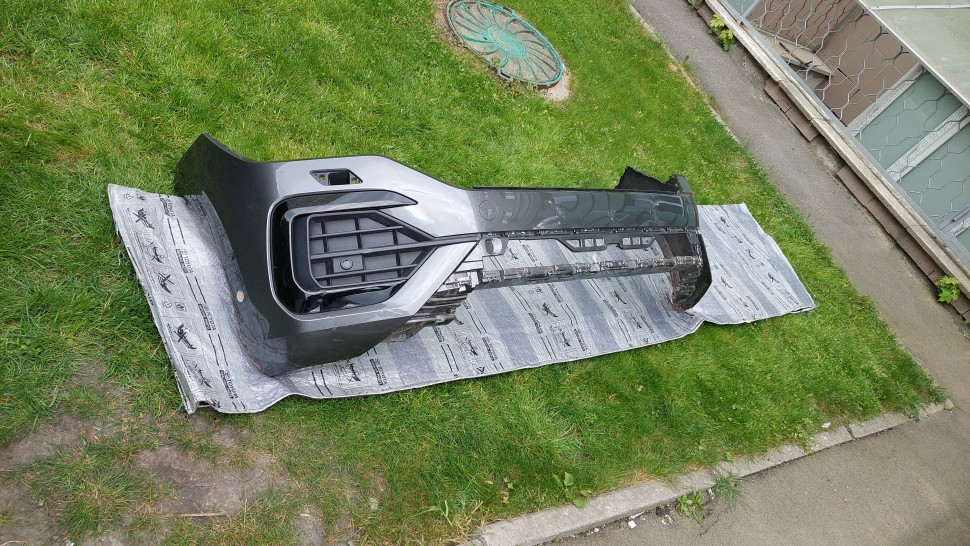 Бампер Volkswagen Touareg 3 R-Line 2018 2019 2020 21 22 23 760807217BF