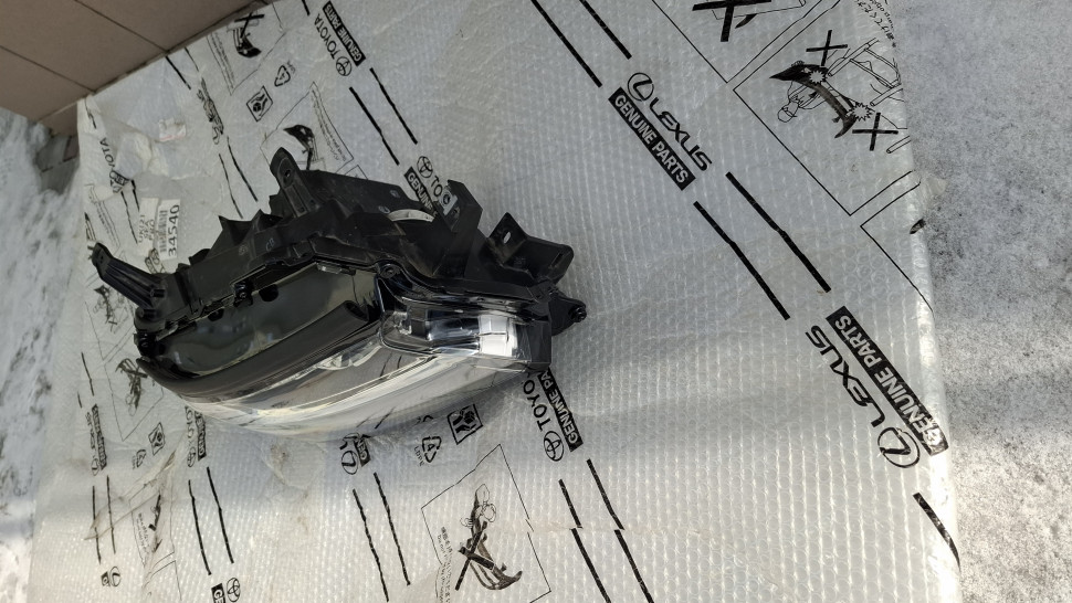 Фара Toyota Land Cruiser 300 права 2021 2022 2023 2024 2025 Фара Тойота Ленд Крузер 300 правая 8114560Q51