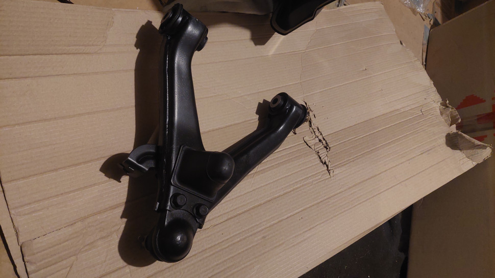 Новый рычаг задний MITSUBISHI PAJERO wagon 3 MR508132 правый верхний ОРИГИНАЛ