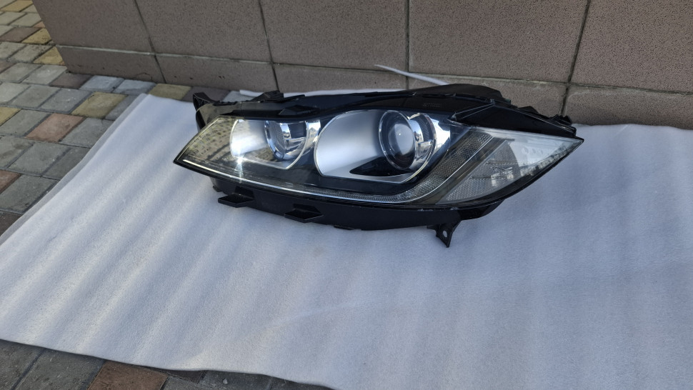 Фара JAGUAR XF f pace ліва 2016 2017 2018 2019 2020 Фара Ягуар ХФ Фпейс левая gx6313w030 gx6313w030EF