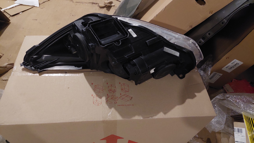 Нужен ремонт крепления, Фара Ford Focus 3 led ДХО Европа 2018 2017 2016 2015 Фара Форд фокус