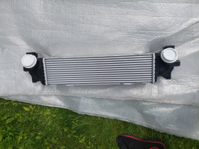 Радиатор интеркуллера Bmw 5 g30 6 g32 7 g11 g12 радіатор інтеркулера 17518576509 CI660000P