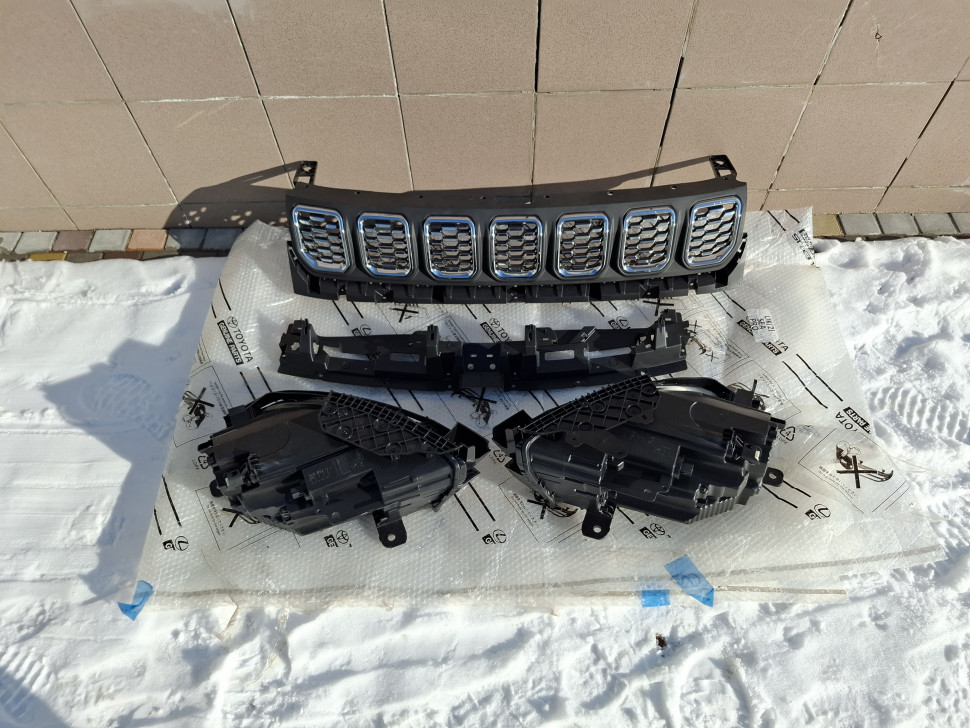 Решётка радиатора Jeep Compass 2022 2023 2024 решетка радиатора Джип Компас в сборе